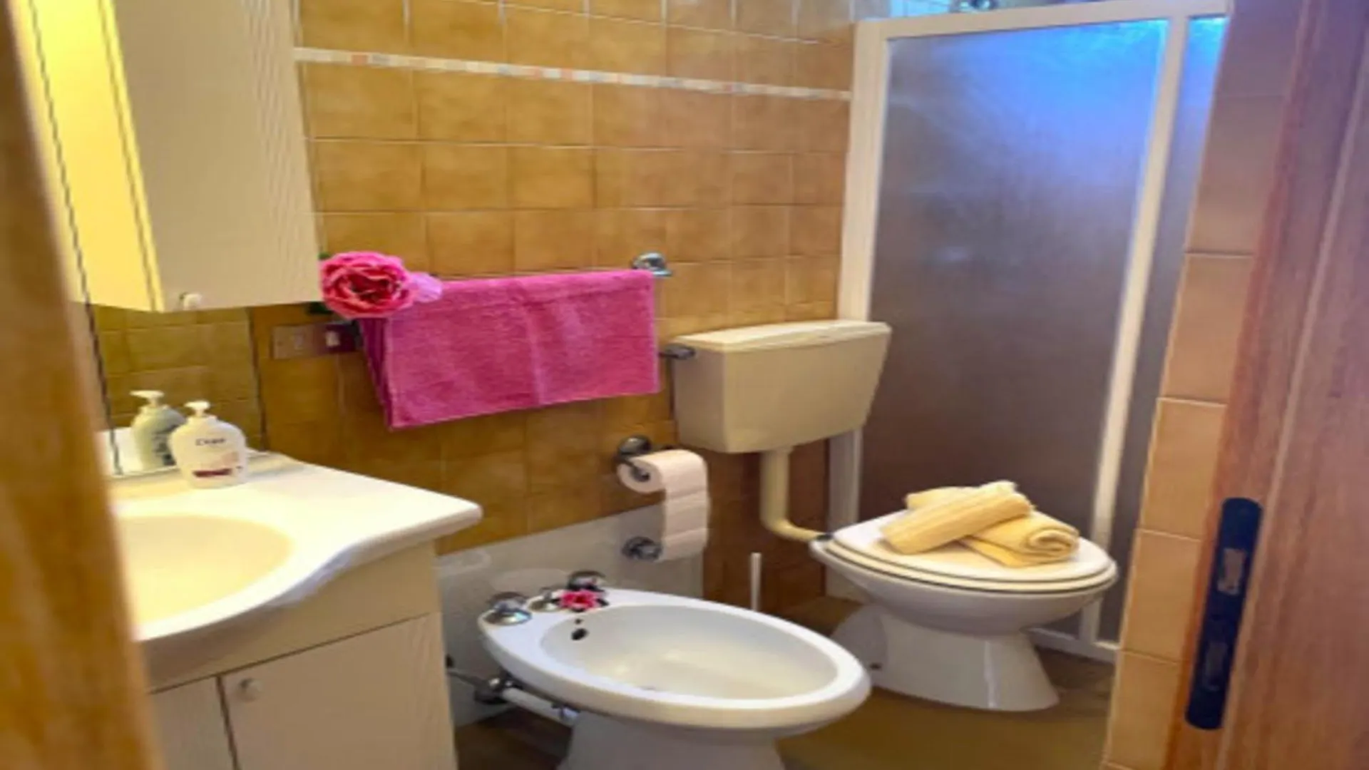 Beachside Bliss Cozy One-Bedroom Flat - Beahost ビビオーネ イタリア