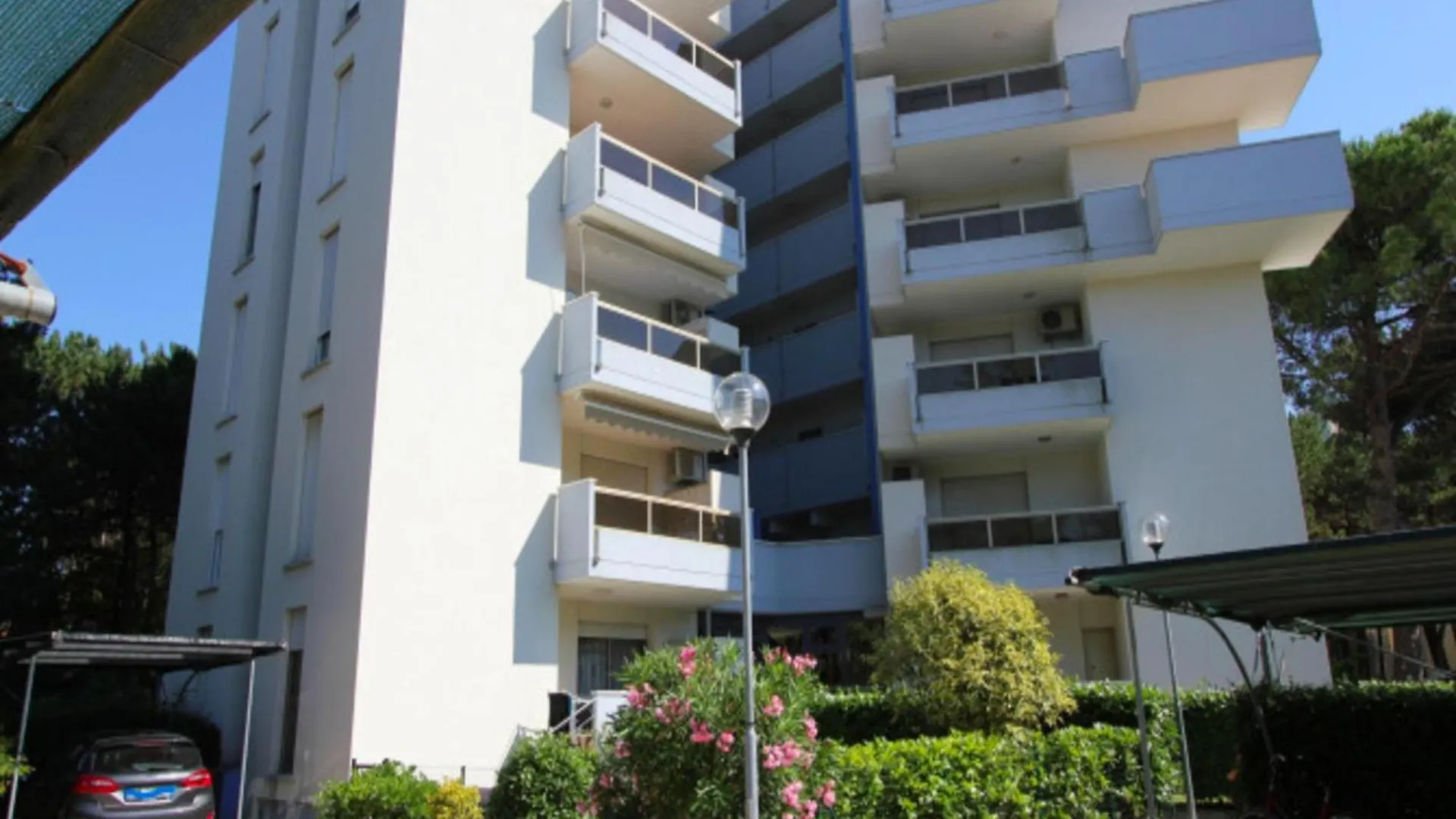 Beachside Bliss Cozy One-Bedroom Flat - Beahost ビビオーネ アパート